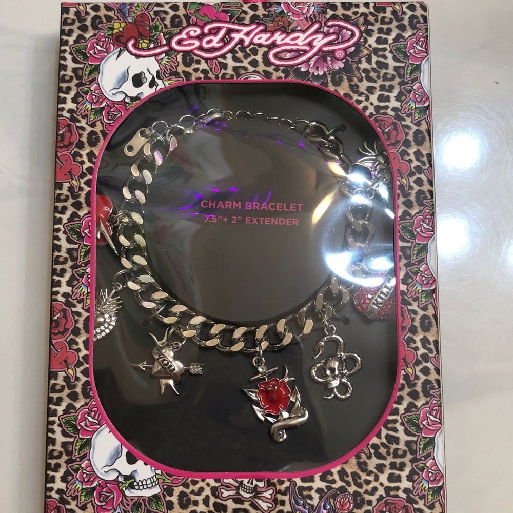 Ed Hardy Silver Tone Curb Link Charm Bracelet 7 Charms Skull, Heart & Snake NIB
